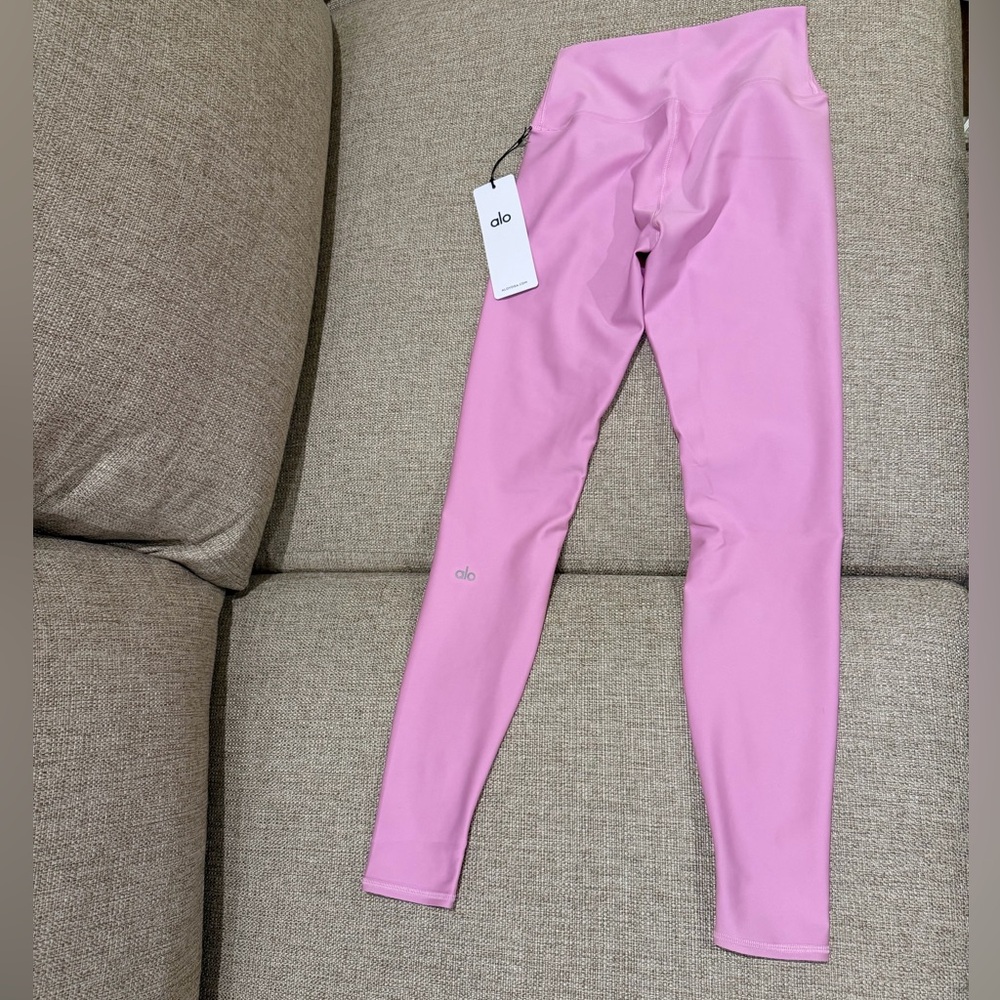 **SOLD**Alo high-waist airlift legging- candy heart pink - Picture 4 of 8